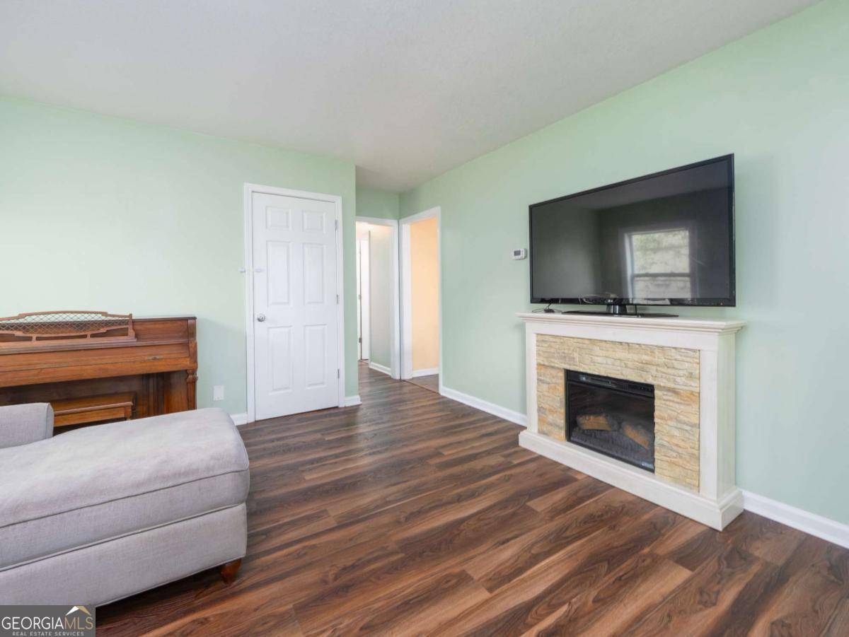 Brunswick, GA 31525,244 Sherwood LN