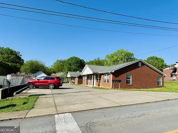 Lindale, GA 30147,333 & 335 Garden AVE SE