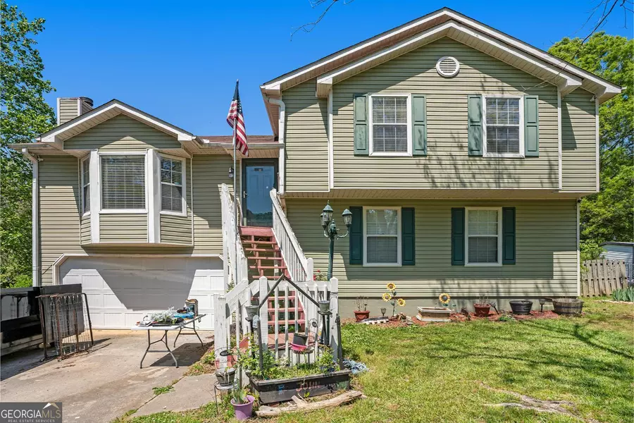 126 Amberwood LN, Euharlee, GA 30145