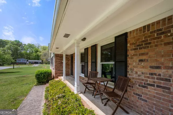 Mableton, GA 30126,690 Manor Ridge DR SW