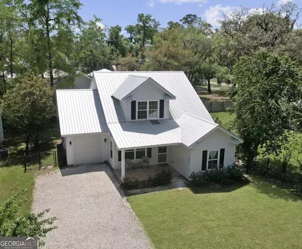 1107 Wayne ST, Darien, GA 31305