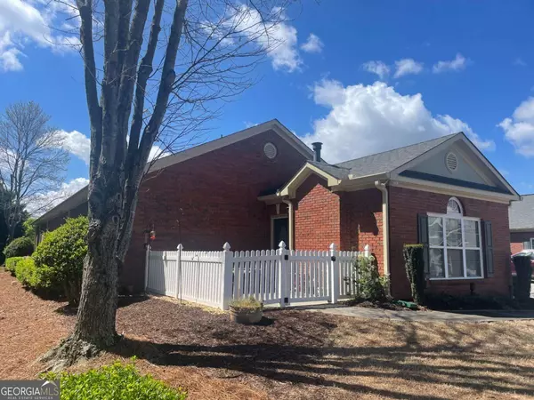 Buford, GA 30518,119 Holiday RD #704
