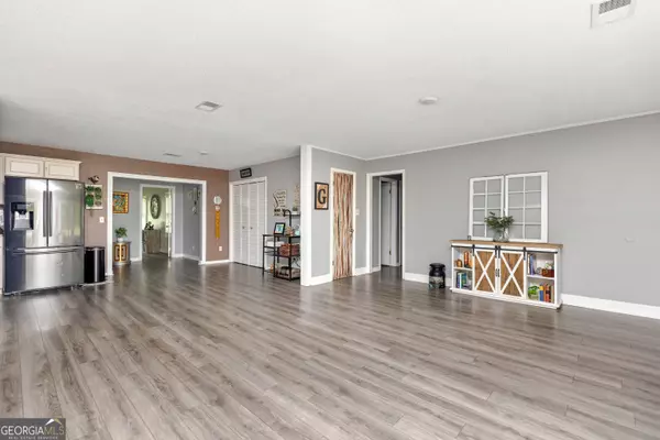 Hawkinsville, GA 31036,156 Henson RD