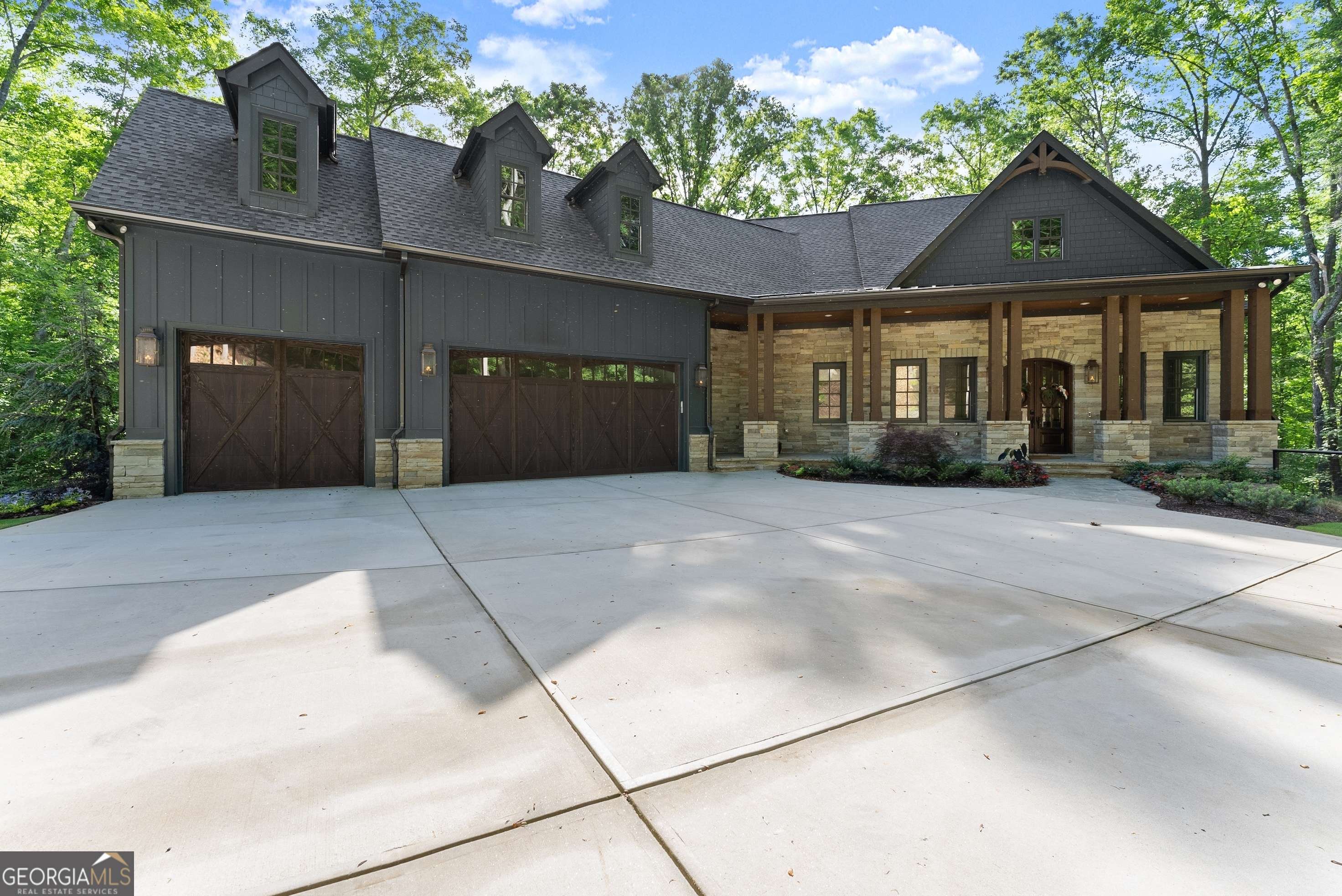 Dahlonega, GA 30533,448 Golden Bear PASS