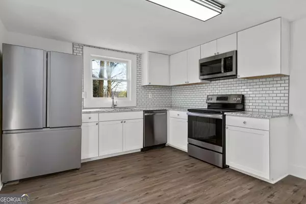 White, GA 30184,54 School ST NE