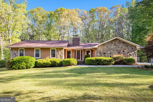 215 North Mourning Dove DR N, Fayetteville, GA 30215