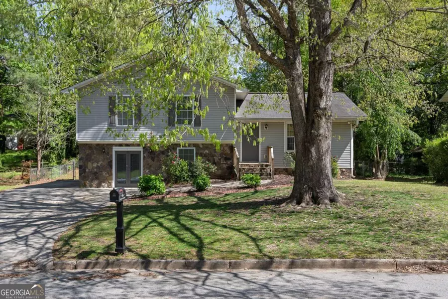 8876 Ashwood DR, Riverdale, GA 30274
