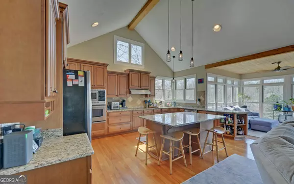 Hartwell, GA 30643,242 Reed Creek Heights DR