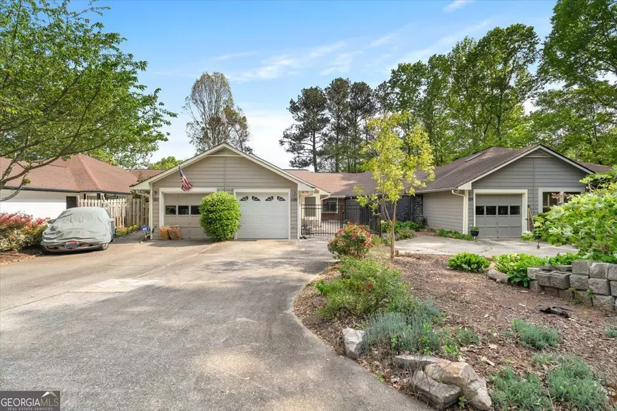 1126 BERKLEY DR, Smyrna, GA 30082