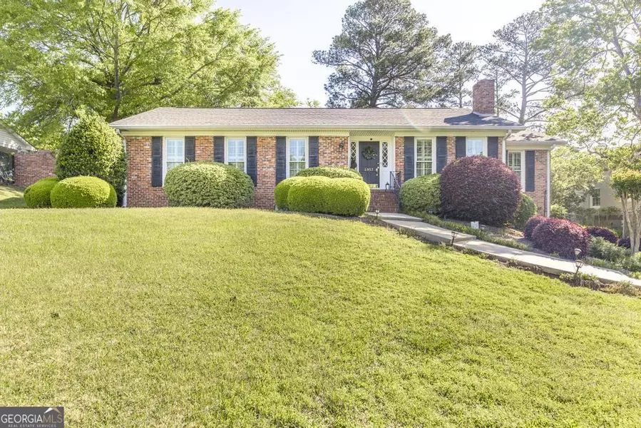 2957 Stuart DR, Macon, GA 31204