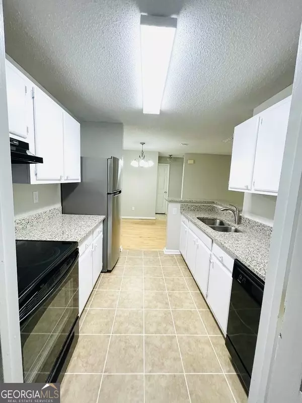Sandy Springs, GA 30328,119 Granville CT