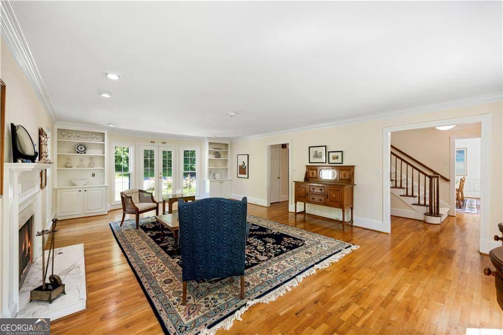 Atlanta, GA 30327,5655 Errol PL NW