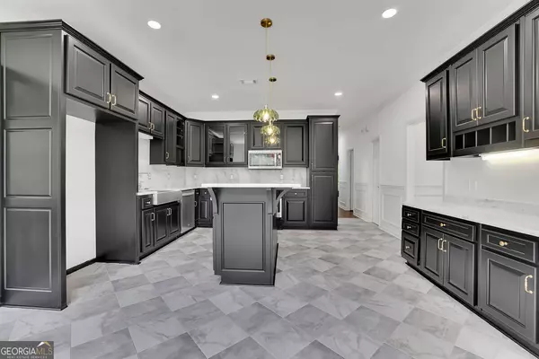 Hoschton, GA 30548,216 Scenic DR