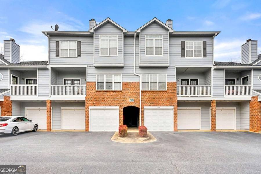 406 Vinings Forest CIR SE, Smyrna, GA 30080