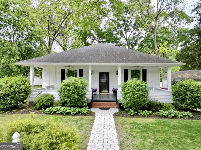 13 N Terrace AVE SE, Lindale, GA 30147