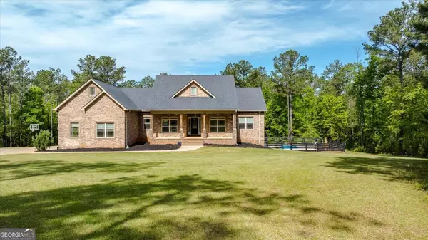 90 Bridle Chase LN, Forsyth, GA 31029