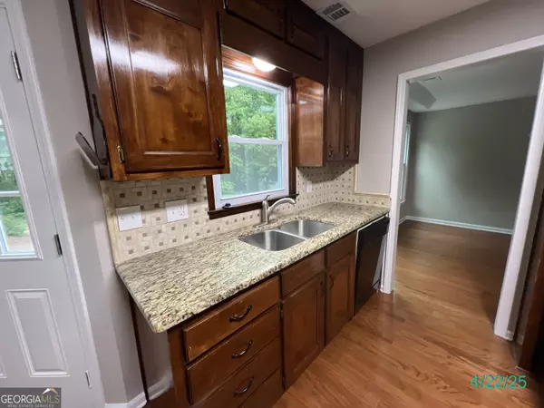 Loganville, GA 30052,716 WILKES DR