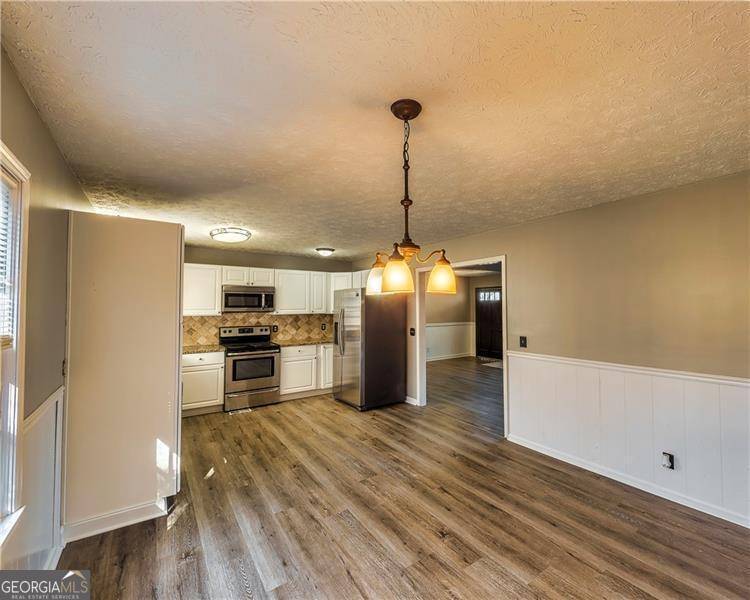 Woodstock, GA 30188,11511 Highway 92