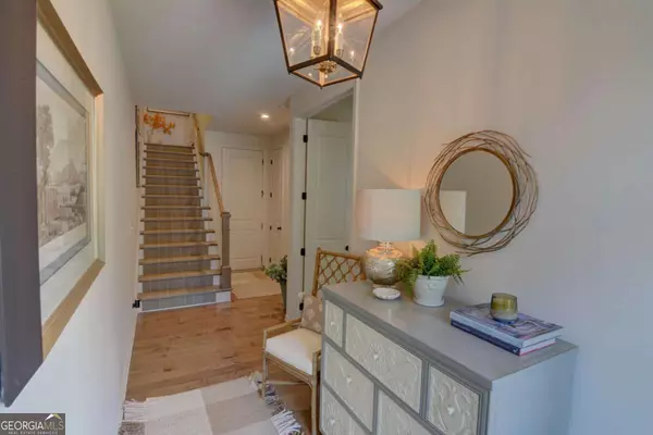 Roswell, GA 30076,14 Lochurst LN #153