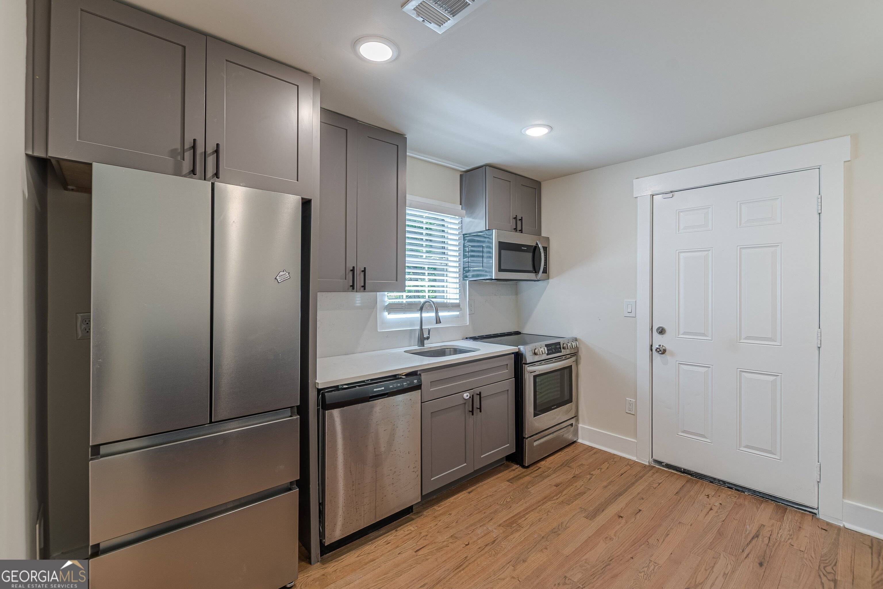 Atlanta, GA 30310,1739 Cahoon ST SW