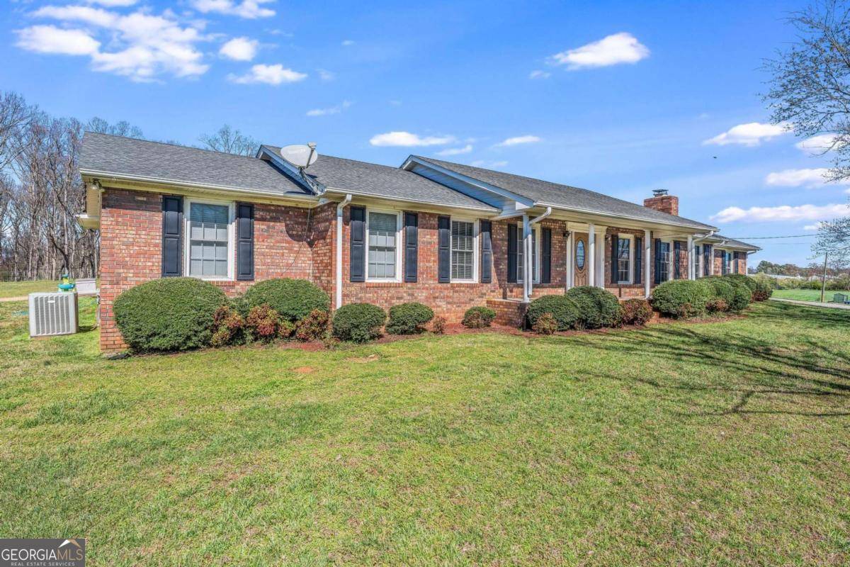 Royston, GA 30662,417 Pulliam LN