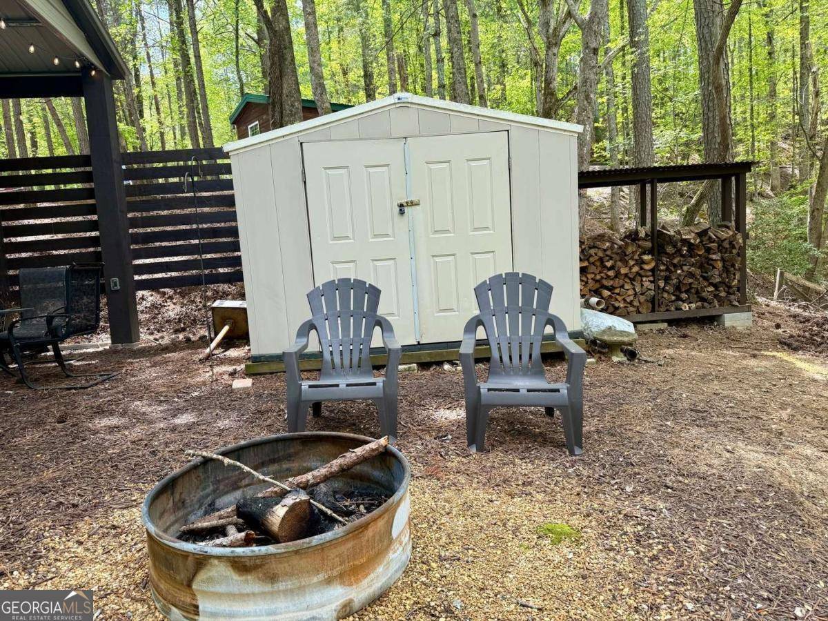 Ellijay, GA 30540,142 33rd ST