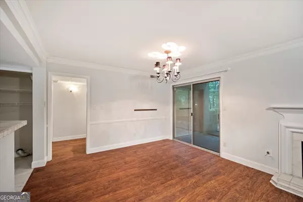 Sandy Springs, GA 30342,5400 Roswell RD #L3