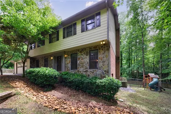 Roswell, GA 30075,10565 Shallowford RD