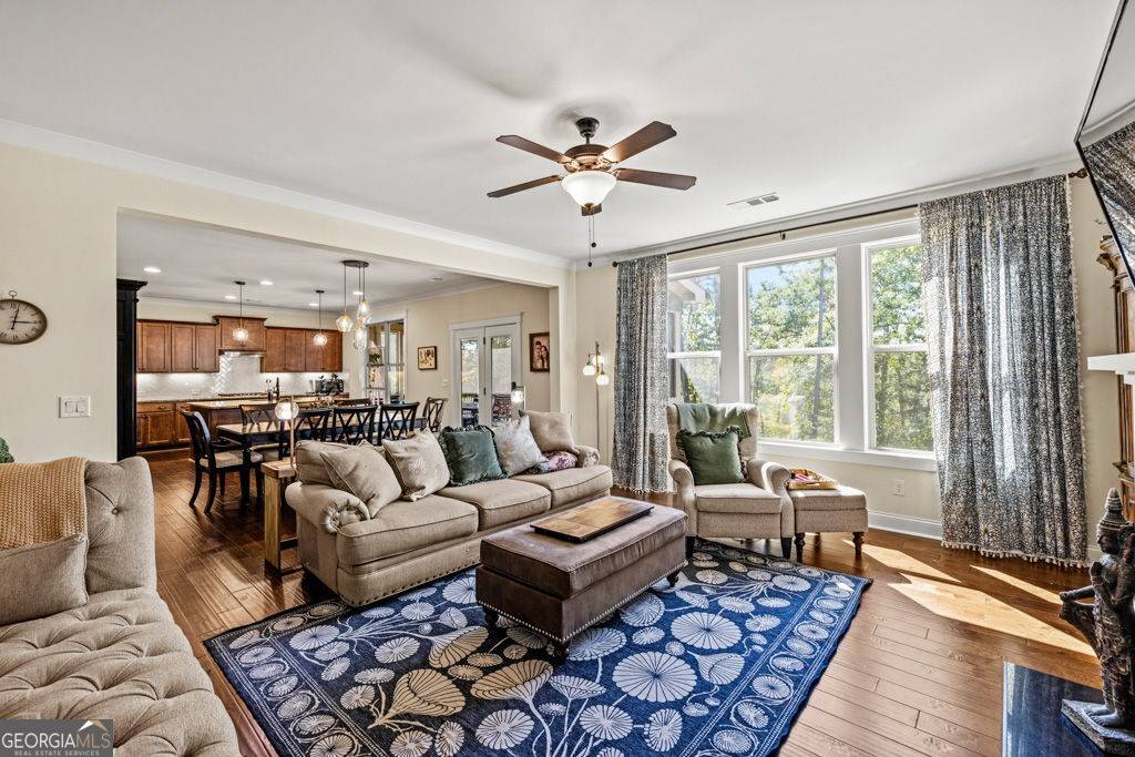 7143 LAKE EDGE DR, Flowery Branch, GA 30542