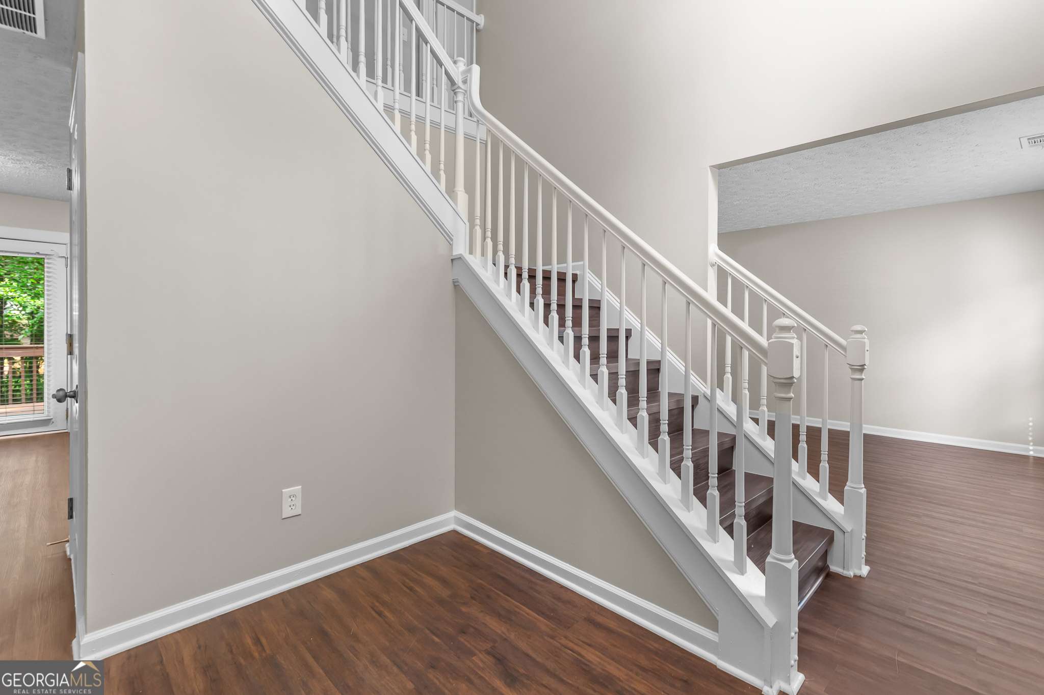 Loganville, GA 30052,110 Slate Ridge LN