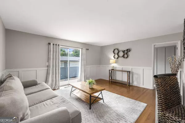 Atlanta, GA 30305,3501 Roswell RD NE #102
