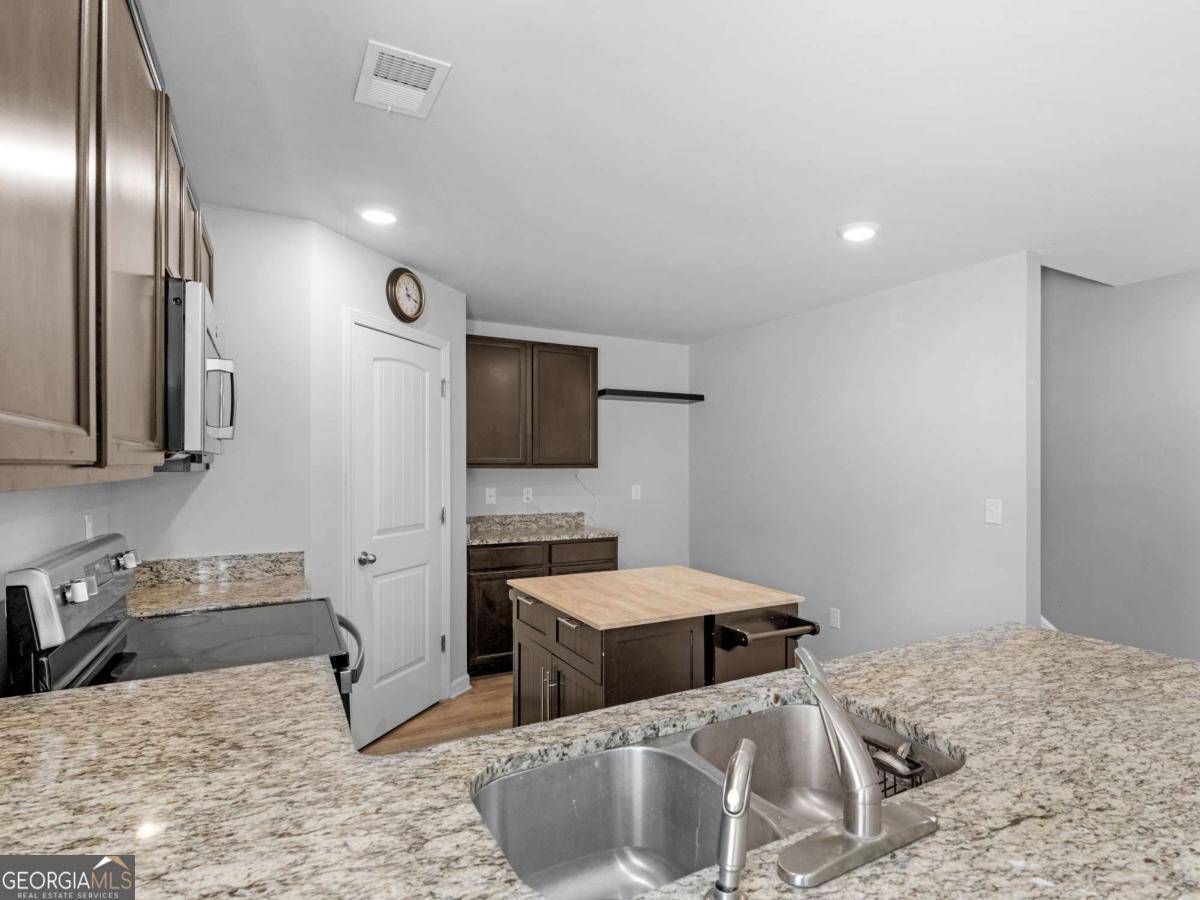 Jackson, GA 30233,415 White Pine DR