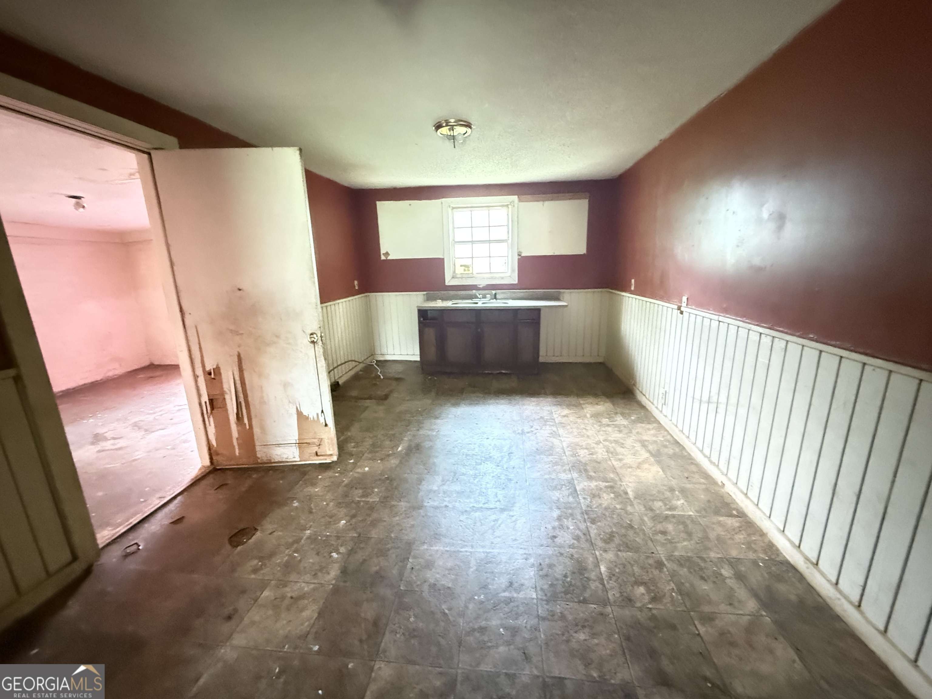 Barnesville, GA 30204,108 College DR