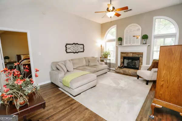 Newnan, GA 30265,190 Applewood CIR