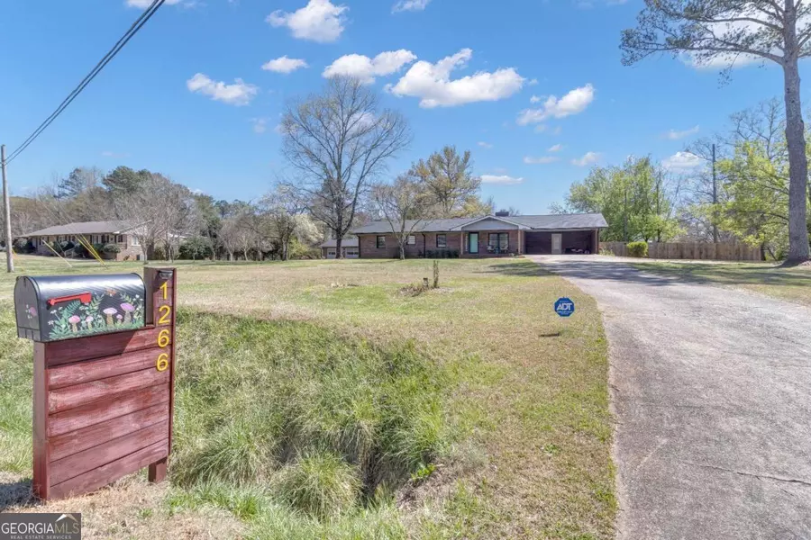 1266 Country Club RD, Newnan, GA 30263