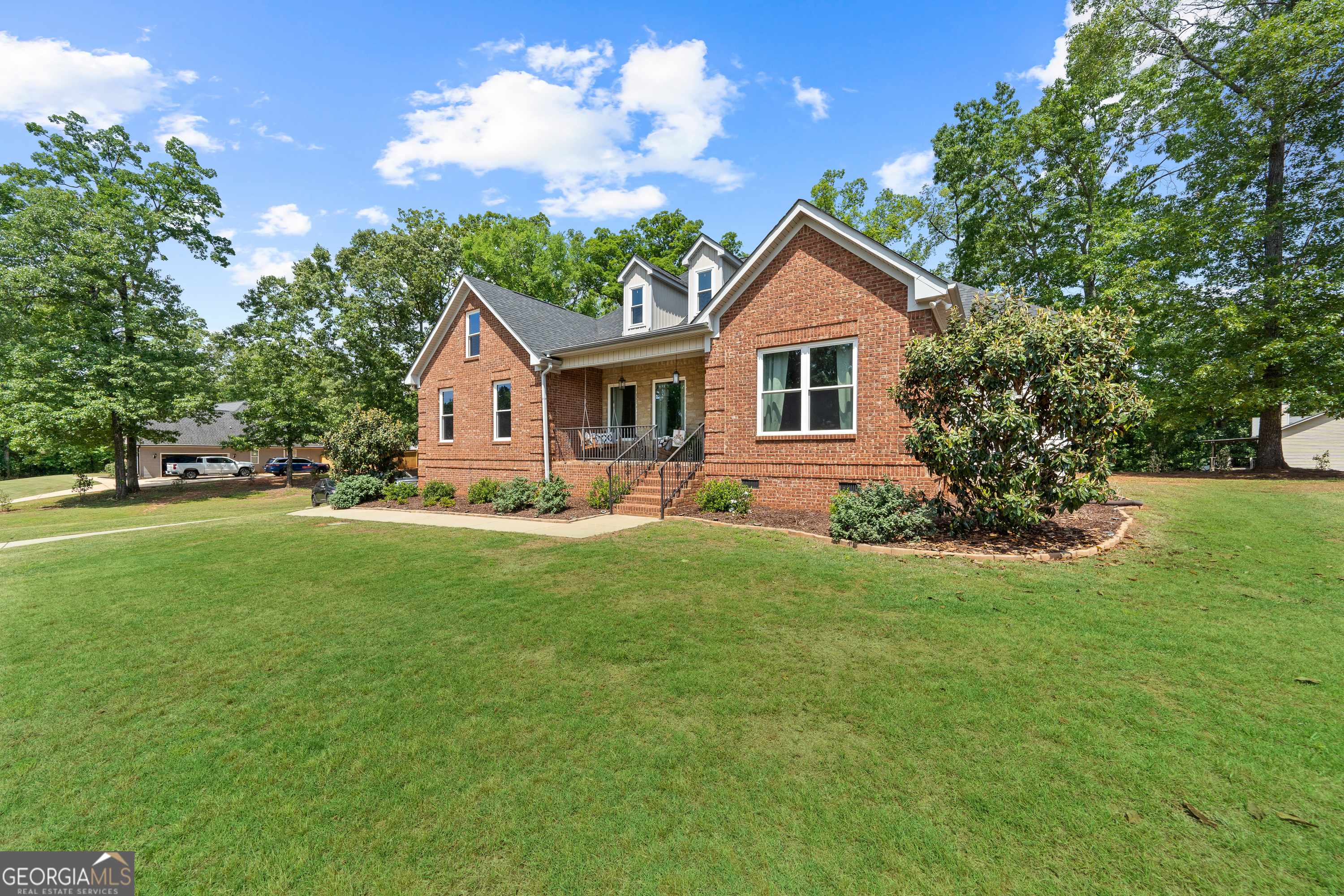 104 Old Oak DR, Forsyth, GA 31029