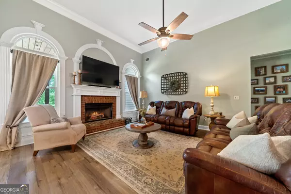 Forsyth, GA 31029,104 Old Oak DR