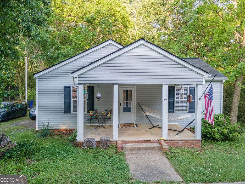 75 Grady Smith ST, Grantville, GA 30220