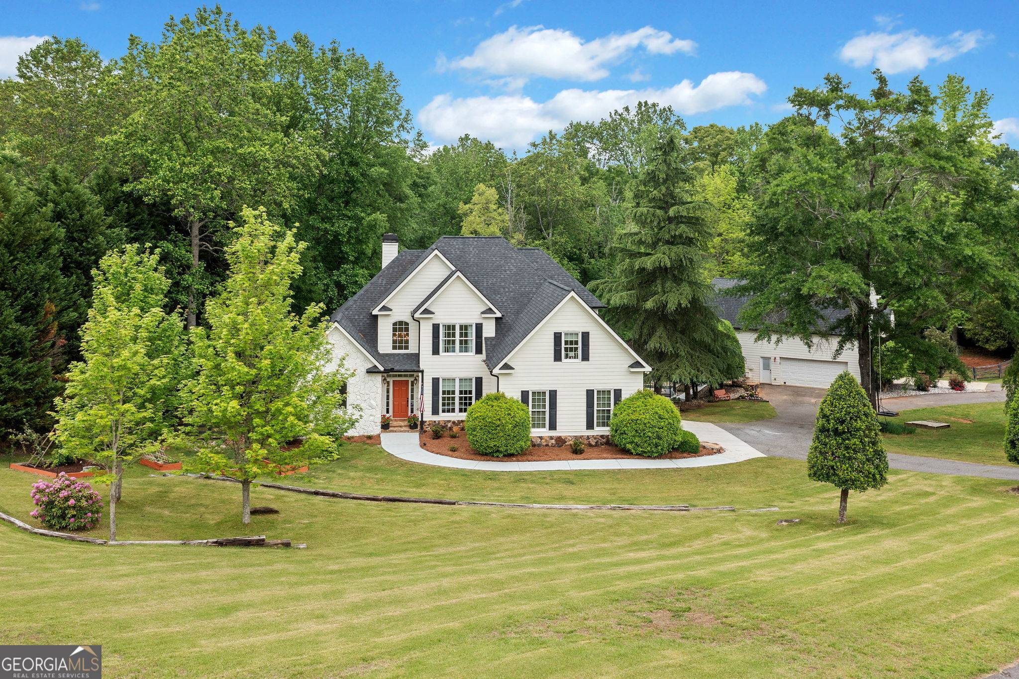 Ball Ground, GA 30107,8915 Champion CT