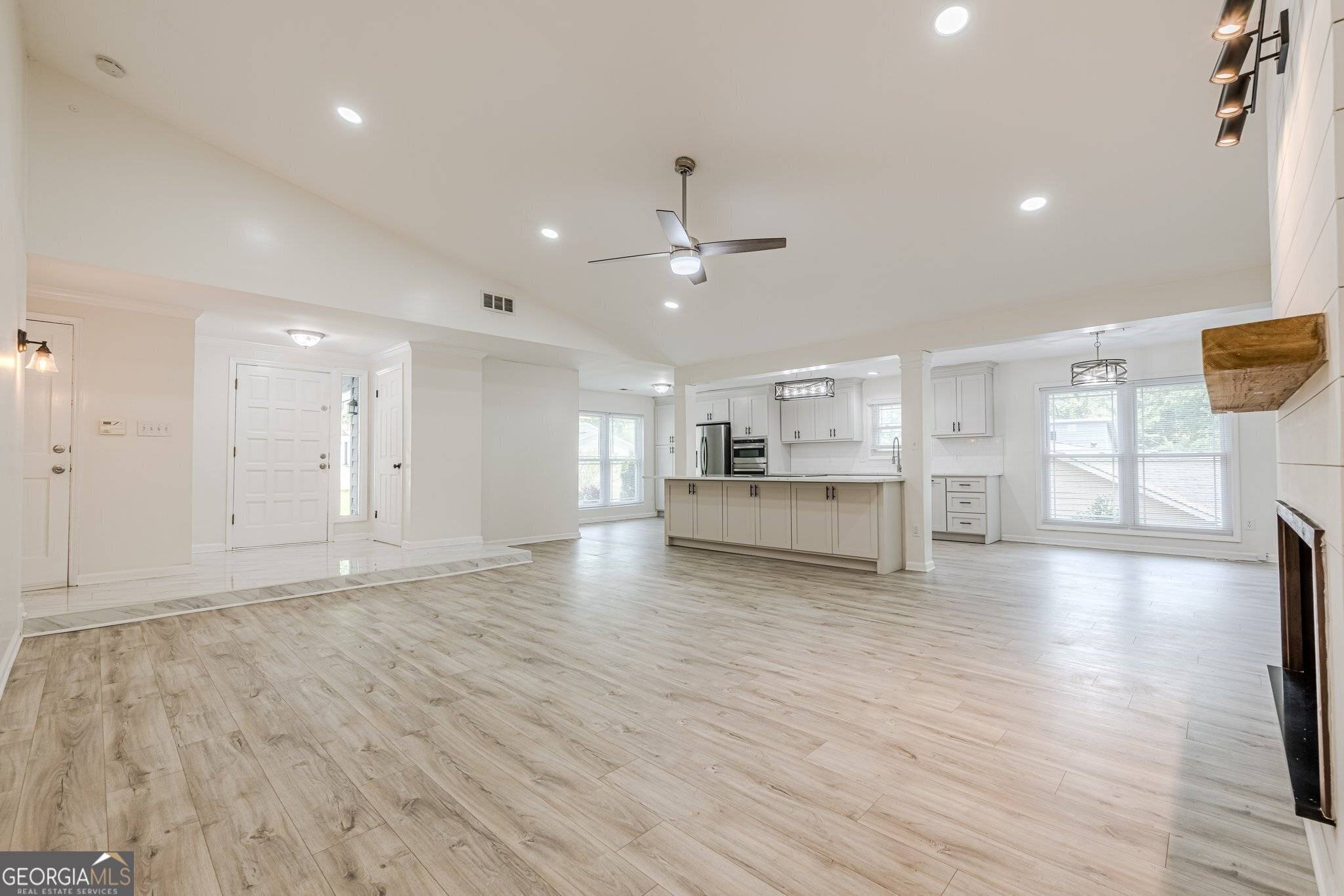 Roswell, GA 30076,9985 Lake Forest WAY