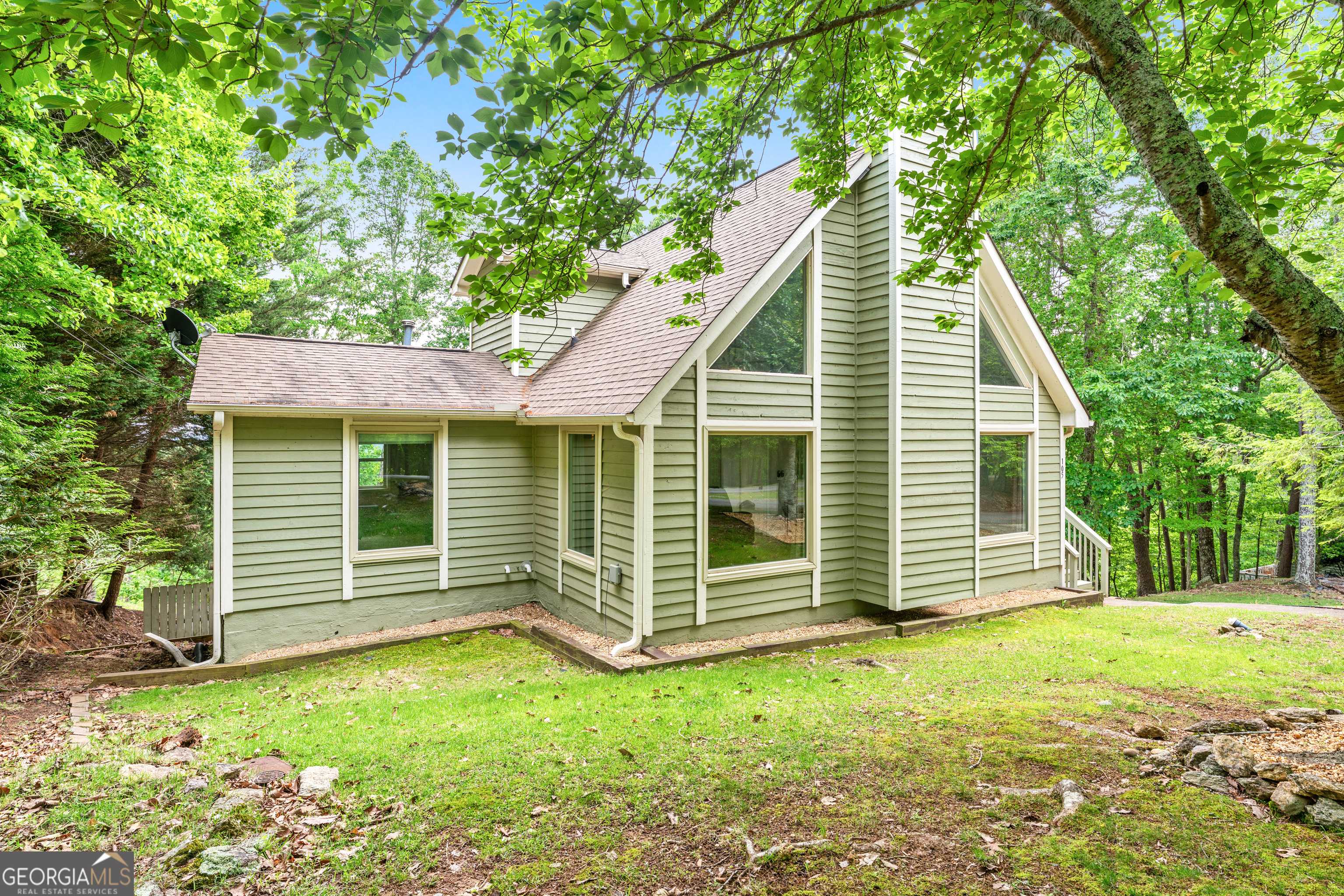Waleska, GA 30183,105 Winn CT