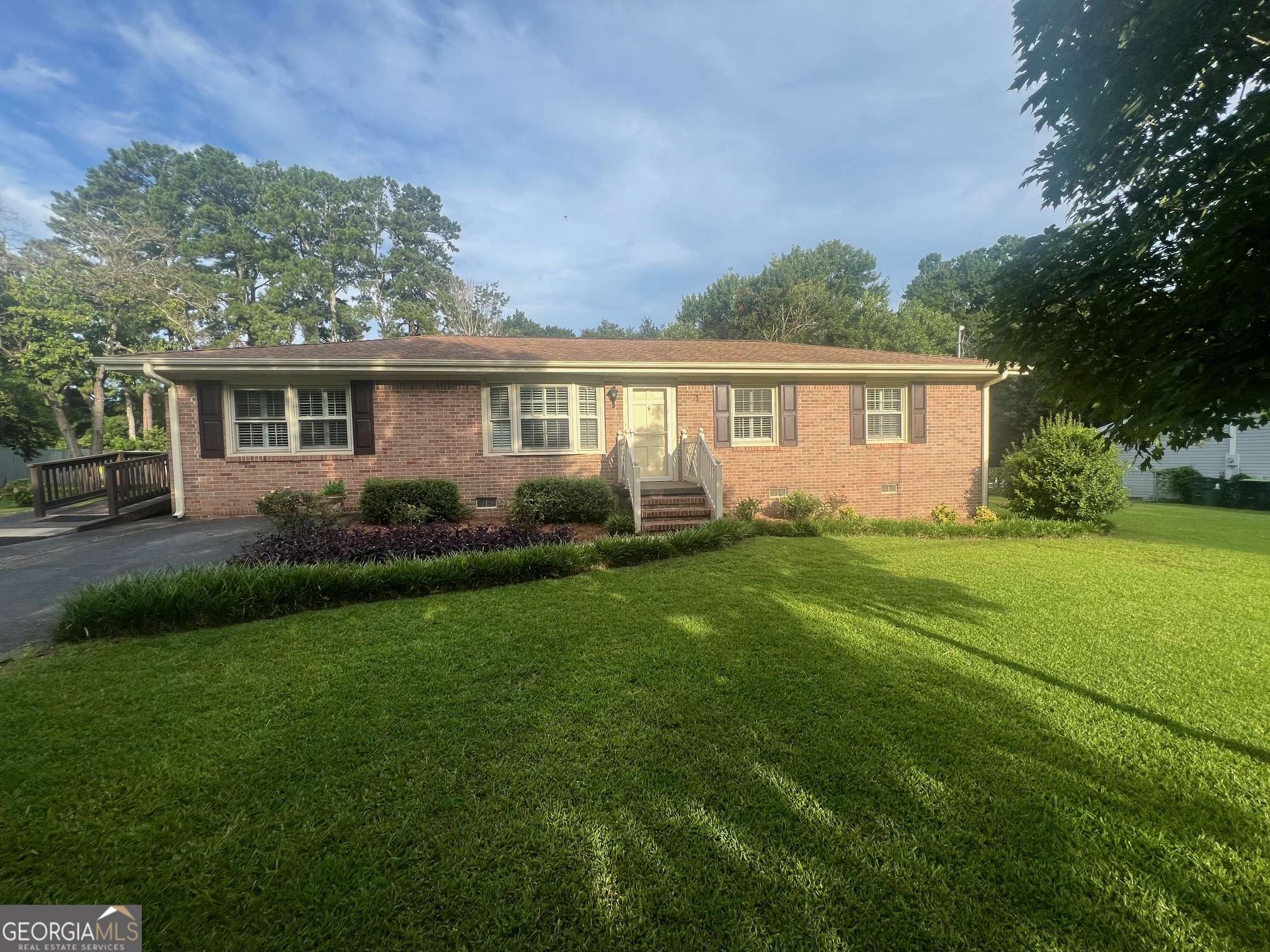 111 Marlon ST, Thomaston, GA 30286