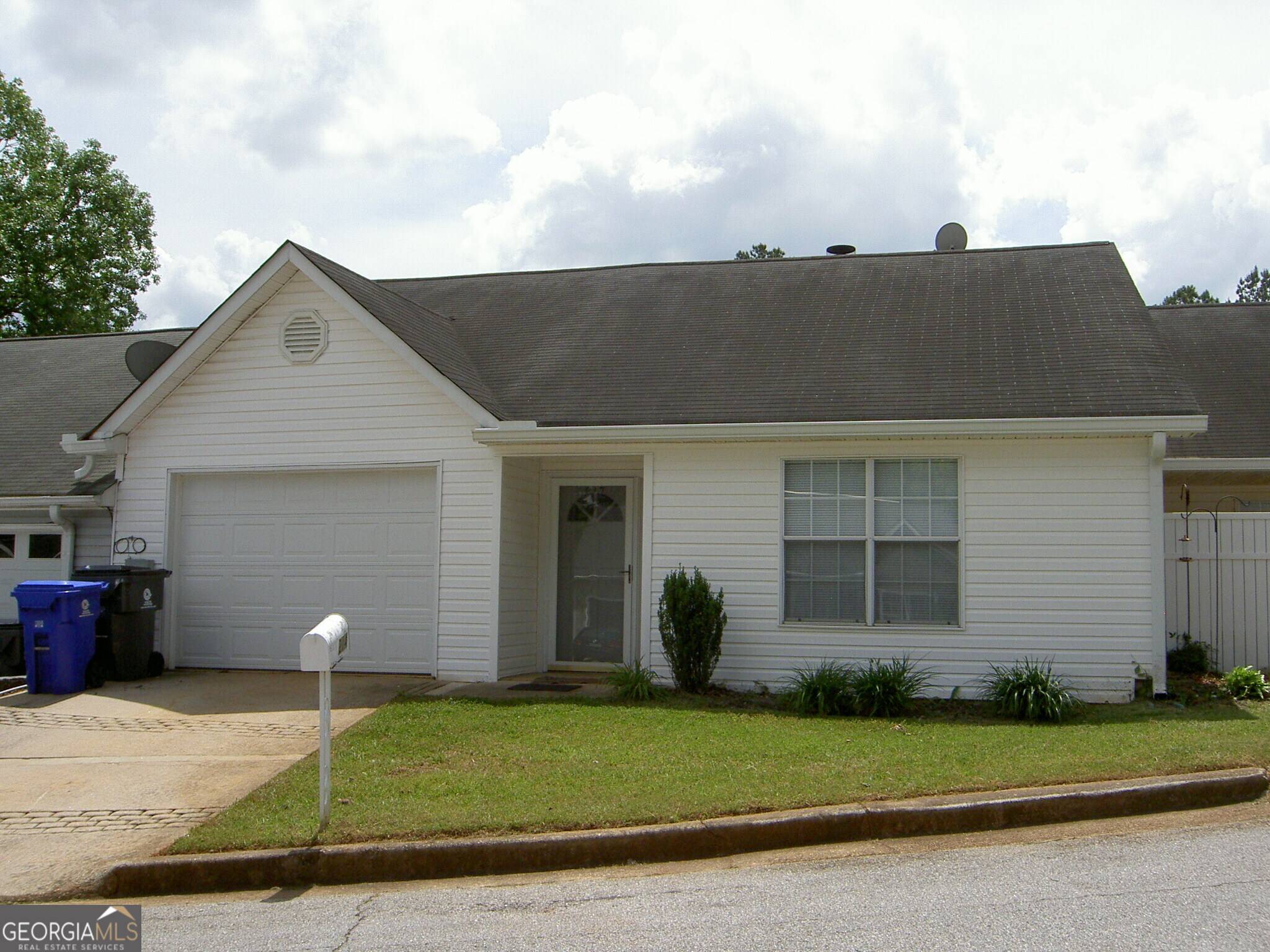 Stockbridge, GA 30281,214 Oak CIR