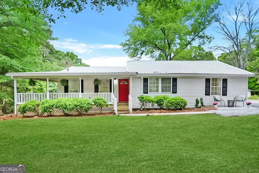 673 Burkhalter RD SE, Silver Creek, GA 30173