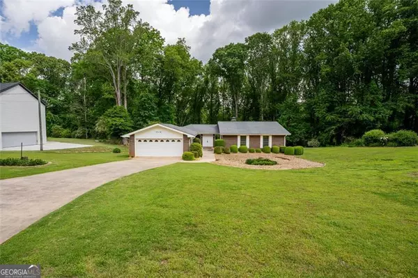 4216 Walnut CIR,  Flowery Branch,  GA 30542