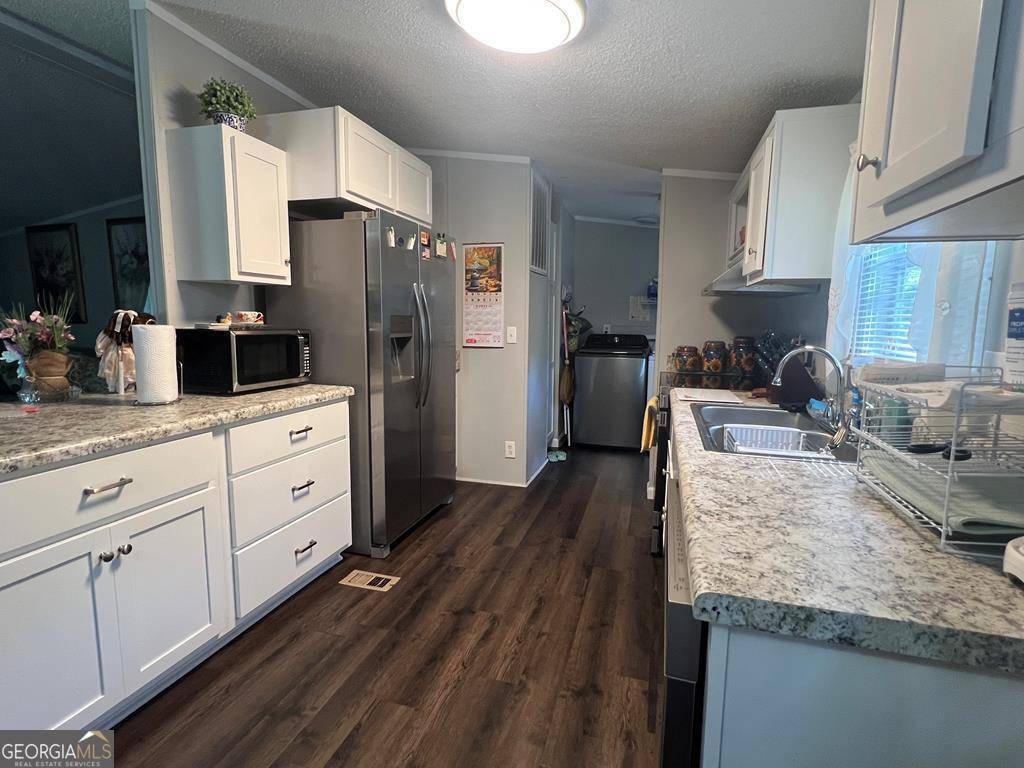 Cochran, GA 31014,166 Pebble Hills RD