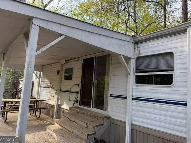 94 Rocky LN, Cleveland, GA 30528