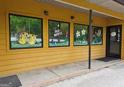 Hiawassee, GA 30546,3064 Us Hwy 76 W
