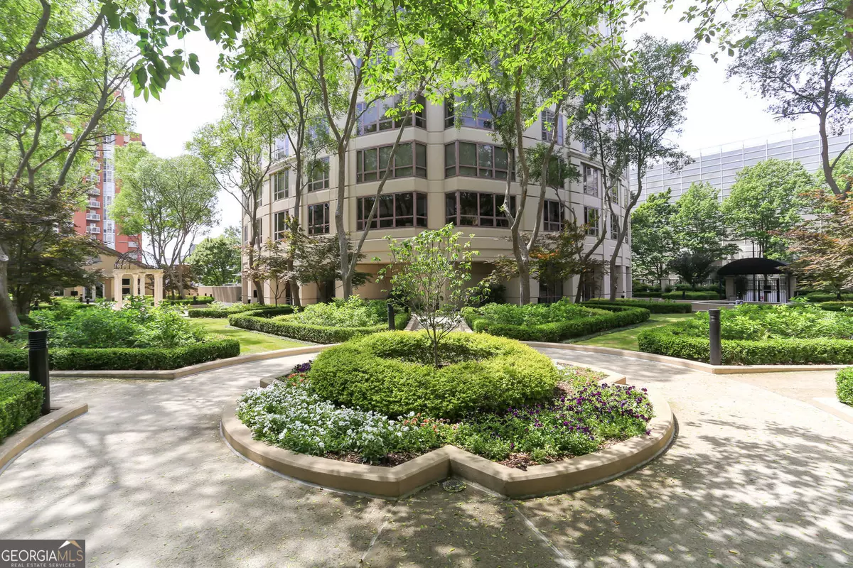Atlanta, GA 30326,3475 Oak Valley RD NE #2060