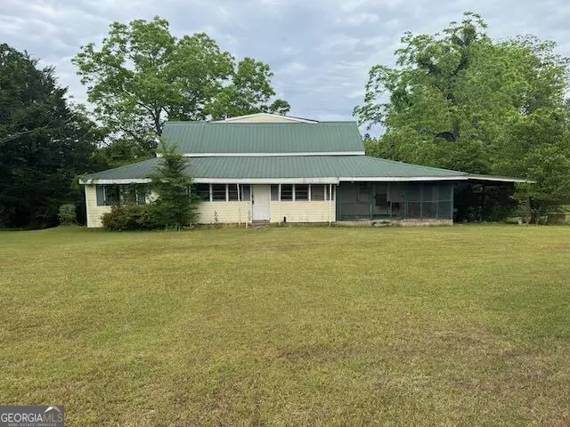 Warthen, GA 31094,10661 Ga Highway 15